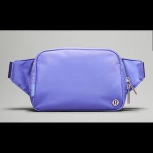 Lululemon everywhere belt bag Dark Lavender
